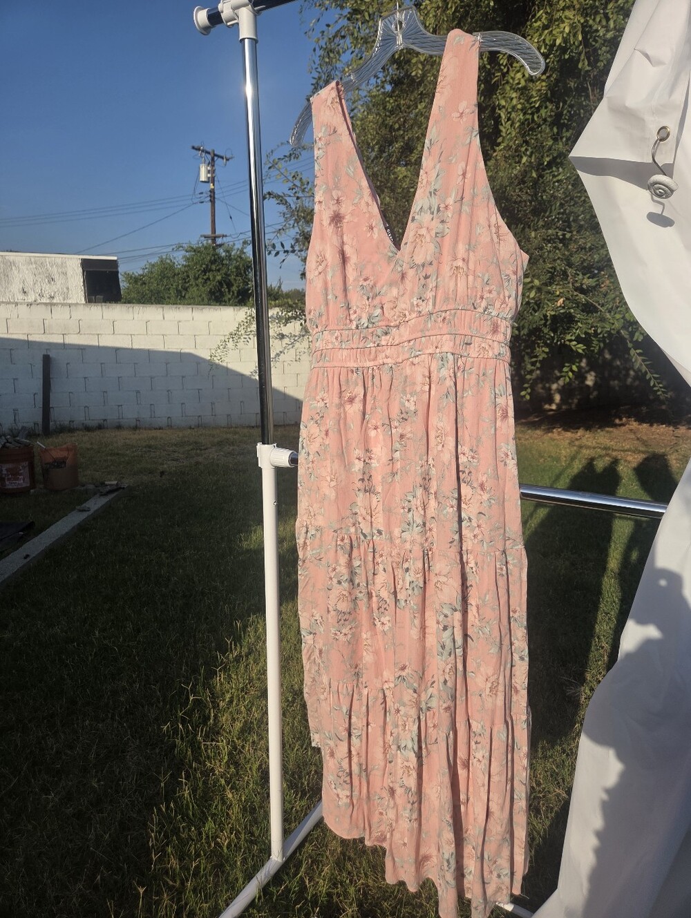 Sleeveless Pink Floral V-Neck Maxi Dress
